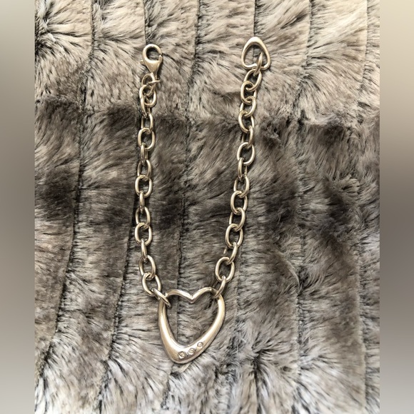 Hot Diamonds Heart Bracelet w/3 diamonds. The perfect Valentine’s Day gift 4 you - Picture 4 of 12